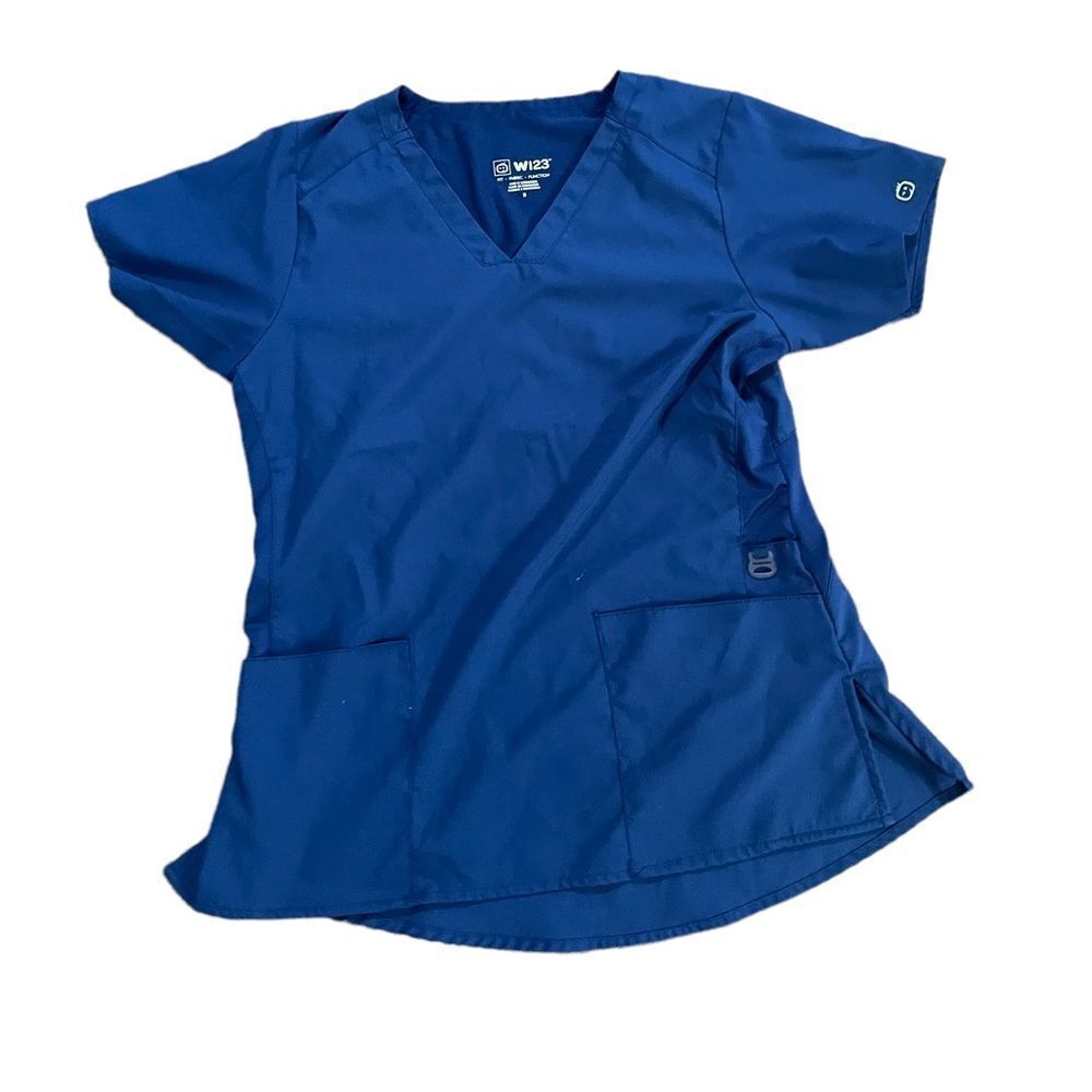 āW123ā
scrubĀ top
